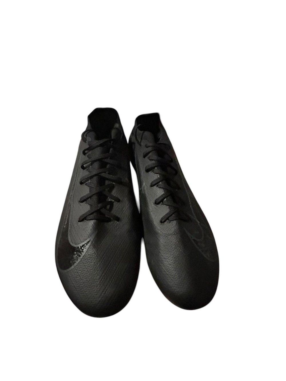 Nike Men’s Black Low-Profile Athletic Soccer Shoes
